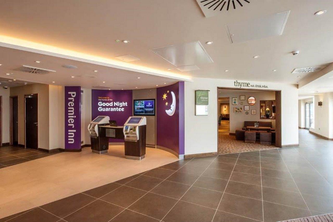 Premier Inn London Wandsworth Экстерьер фото